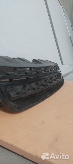 Решетка радиатора Land Rover Discovery Sport L550