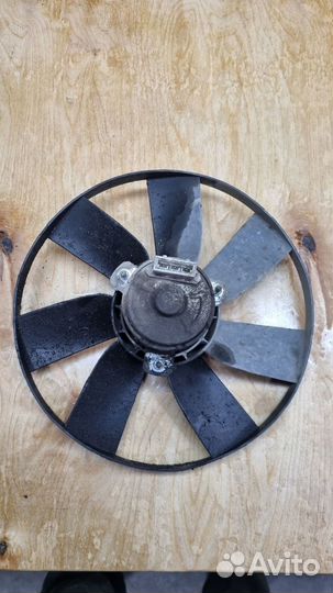 Вентилятор охлаждения Volkswagen Passat B3 2E