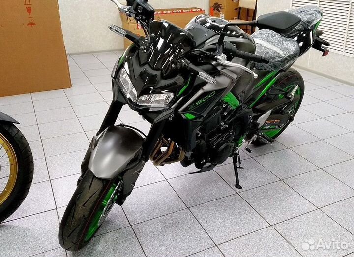 Kawasaki Z 900 2023