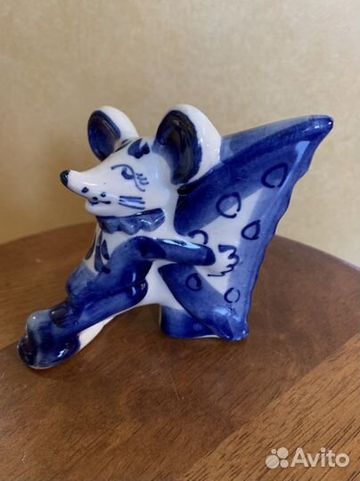 Гжель Ваза и статуэтки животных