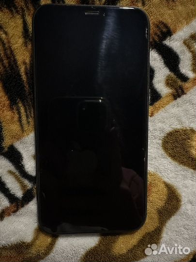 Телефон iPhone XR