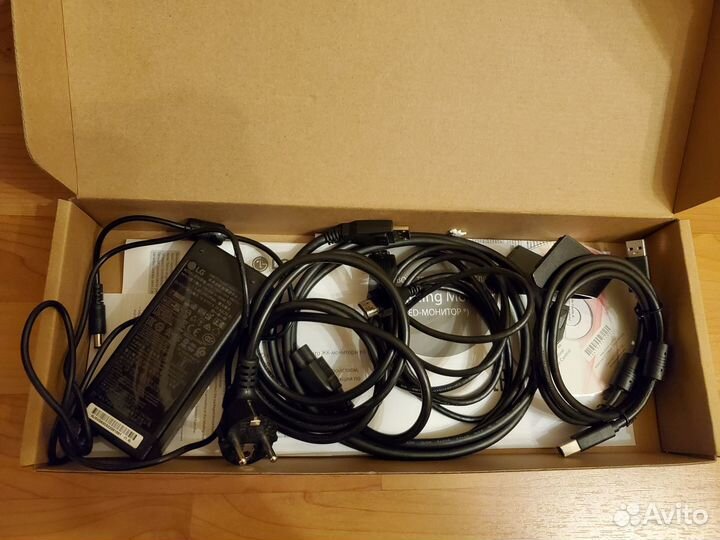 LG UltraGear 32GK850F-B 31.5 144Гц в отл.сост