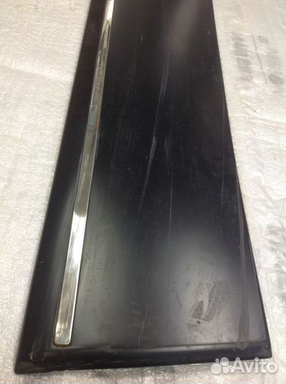 Накладка передней левой двери SsangYong Rexton