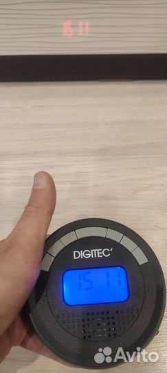 Часы будильник с проекцией