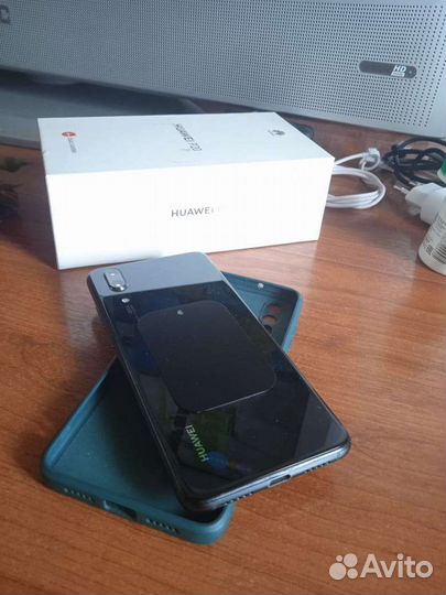 HUAWEI P20, 4/128 ГБ