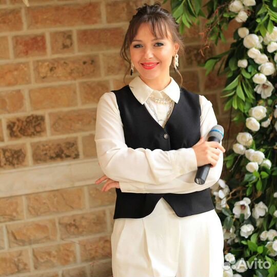 Ведущая+DJ+ оборудование