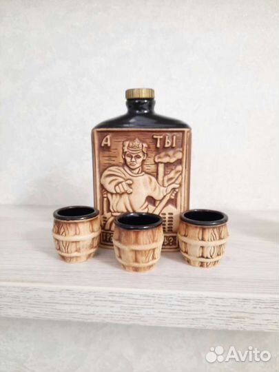 Подарочный набор фляжка и рюмки новый