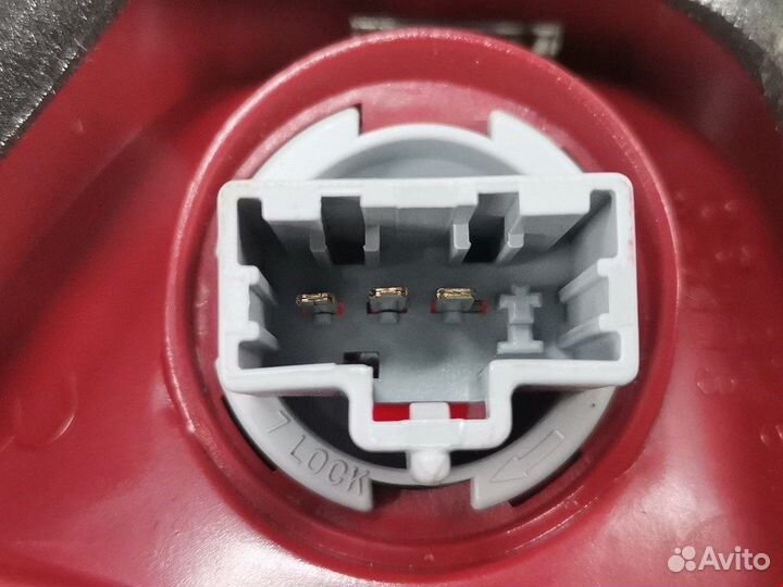 Фонарь задний для Mazda 3 BK