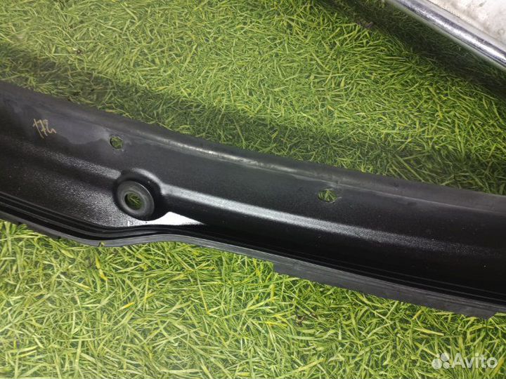 Водосток Bmw X5 кроссовер 3.0 M54 2001