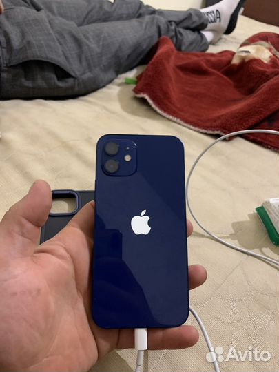iPhone 12, 64 ГБ