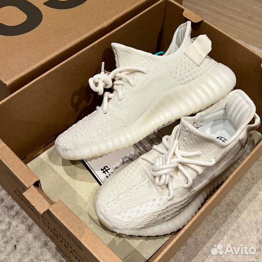 Кроссовки Adidas Yeezy Boost 350v2