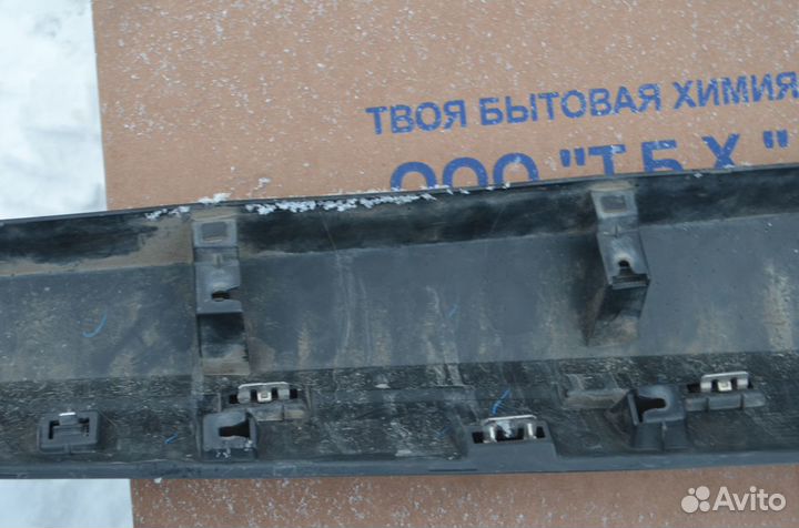 Nissan Murano молдинг двери передней левой