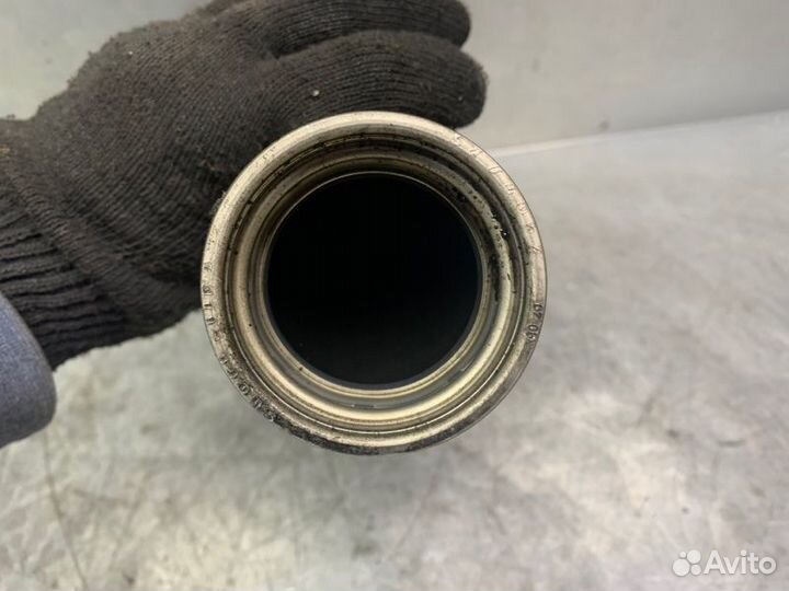 Патрубок интеркулера Volkswagen Touareg 2002-2010