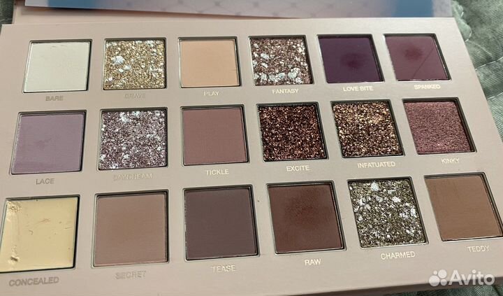 Тени для век