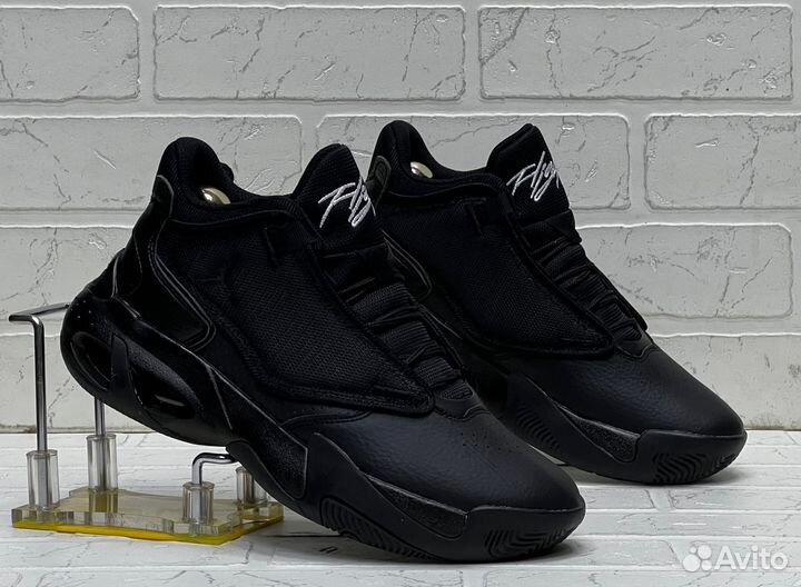 Кроссовки nike air jordan max aura 4