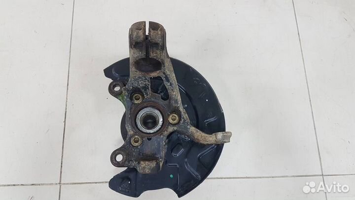 Цапфа/кулак поворотный передний правый Skoda Octav