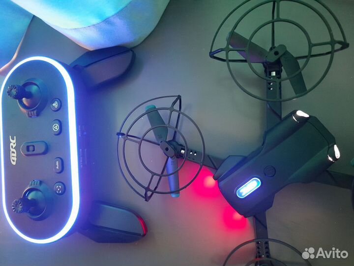 Квадрокоптер,2 камеры,V20,WiFi, Радиоуправляемый