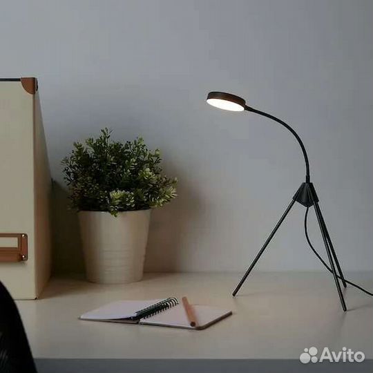 Треттиотре Настольная лампа, светодиодная, черный