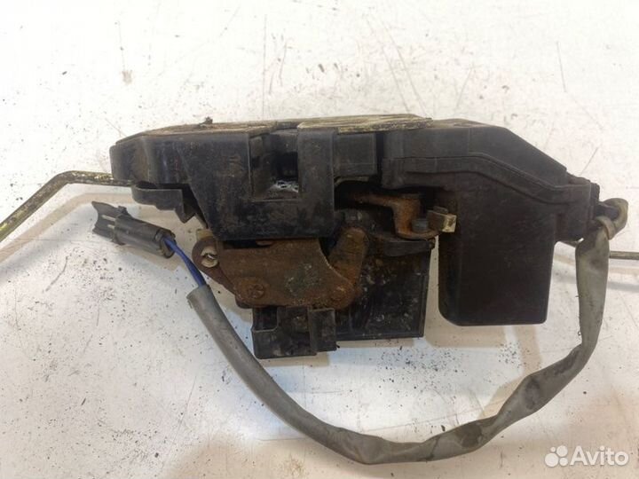 Замок боковой двери передний правый Kia Spectra