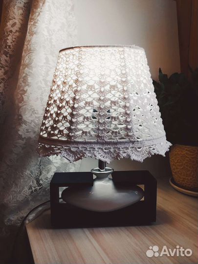 Лампа настольная