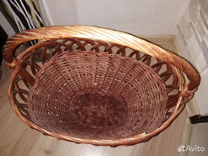 Корзина плетеная большая