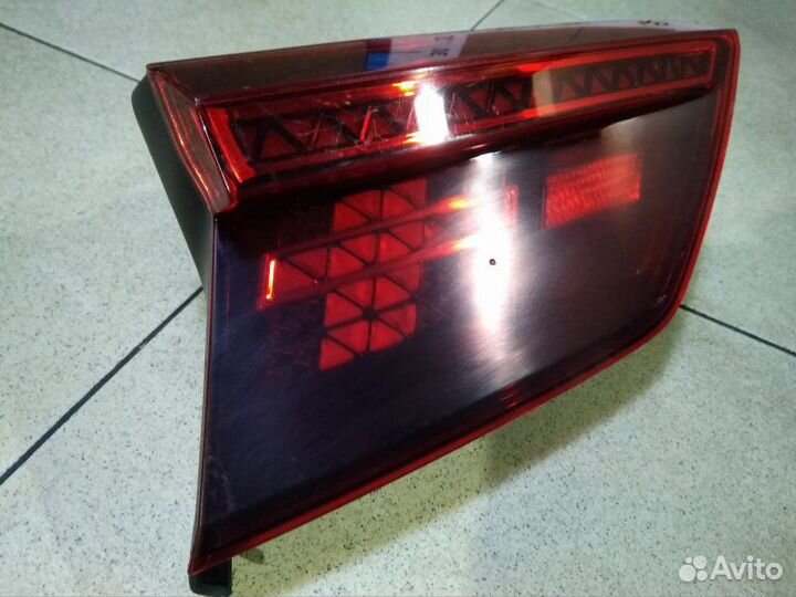 Фонарь задний внутренний левый Volkswagen Tiguan 2