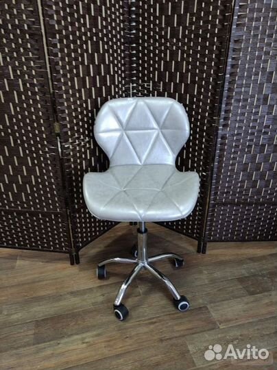 Идеальный стул Мастера-косметолога