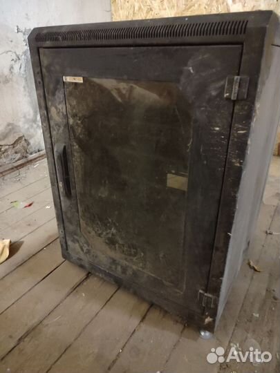 Серверный шкаф