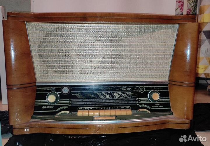 Ламповый радиоприемник Festivals