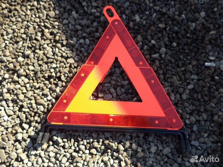 Знак аварийной остановки Mercedes-Benz C180 W203