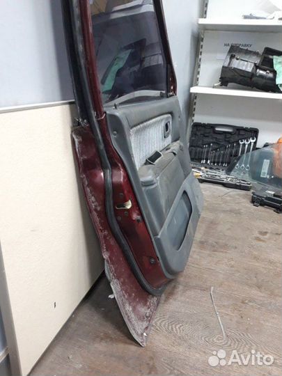 Дверь передняя левая Mitsubishi Rvr N11W 4D68 1993