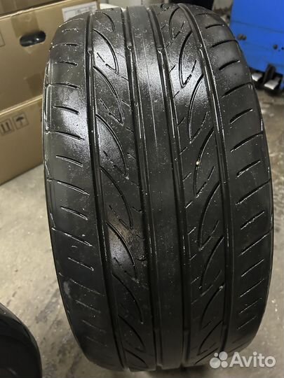 Yokohama Advan Fleva V701 245/40 R18 и 265/35 R18