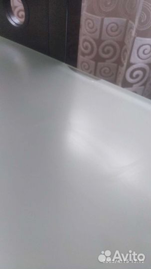 Стеклянная тумба под тв