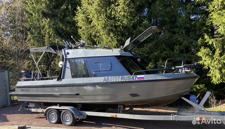 Катер Гризли 740