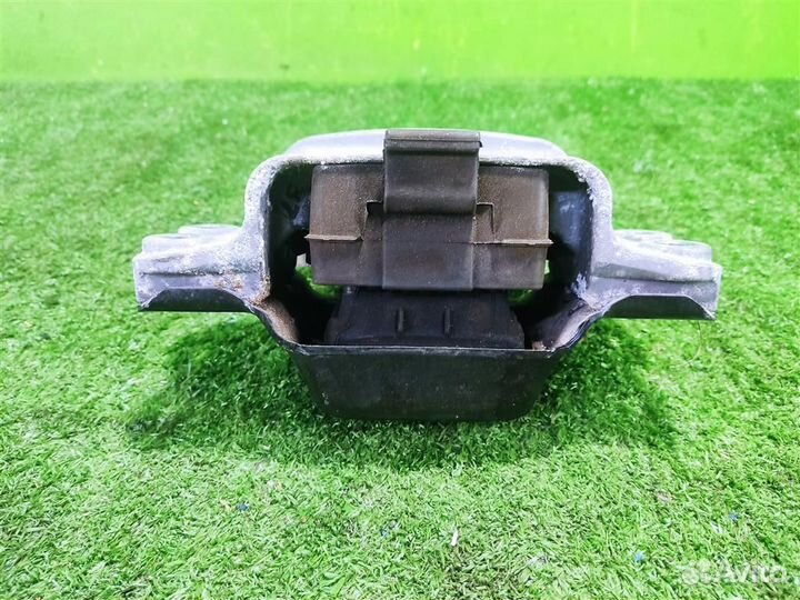 Опора (подушка) кпп volkswagen Caddy 3 2013