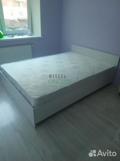 Кровать двуспальная