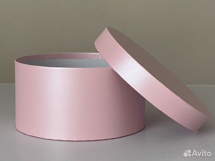 Шляпная коробка круглая для подарков и цветов