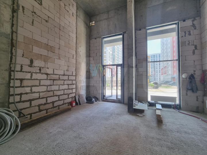 Торговое помещение 40м2 рядом с трк Планета