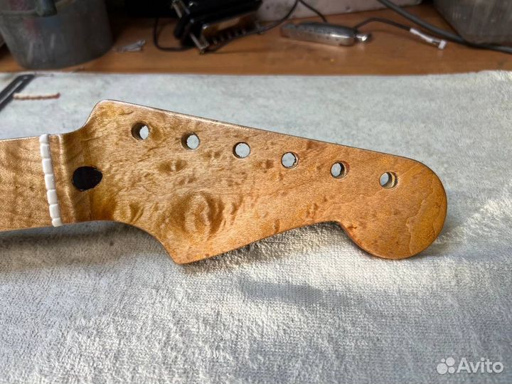 Fender stratocaster, гриф и дека