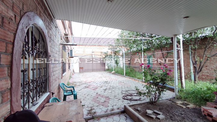 Дом 529,1 м² на участке 5,3 сот.