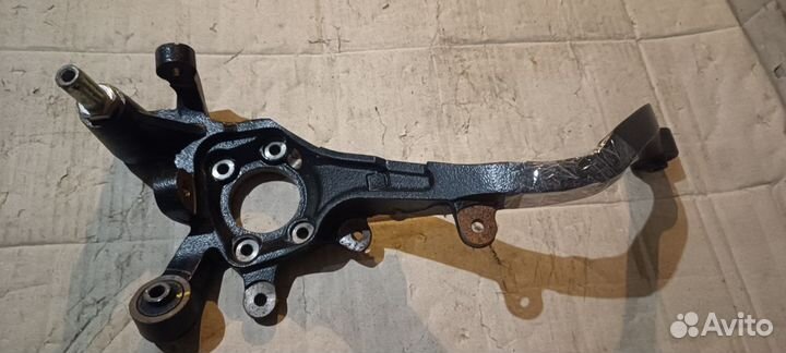 Кулак поворотный задний левый Hyundai Sonata, Kia