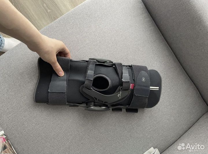 Ортез коленный полужёсткий medi xs-S левый