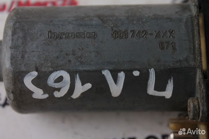 Мотор стеклоподъемника пл w163 ML мерседес