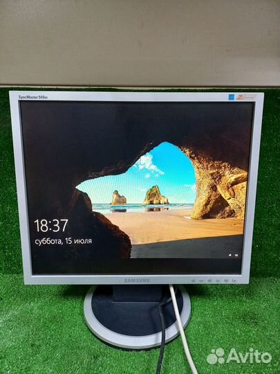 Монитор Samsung SyncMaster 940BF 19