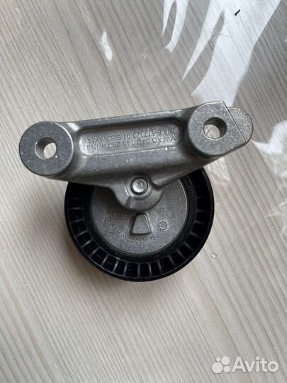 Натяжной ролик генератора