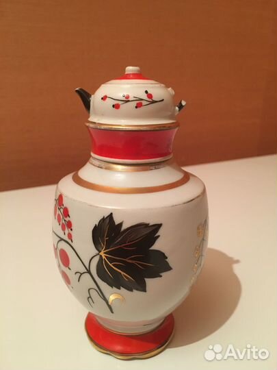 Фарфоровая чайница «красная смородина»лфз