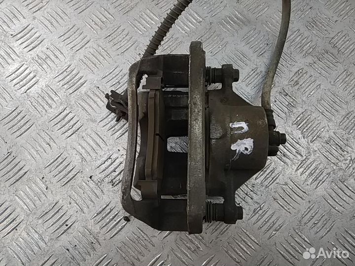 Суппорт передний правый Hyundai Elantra