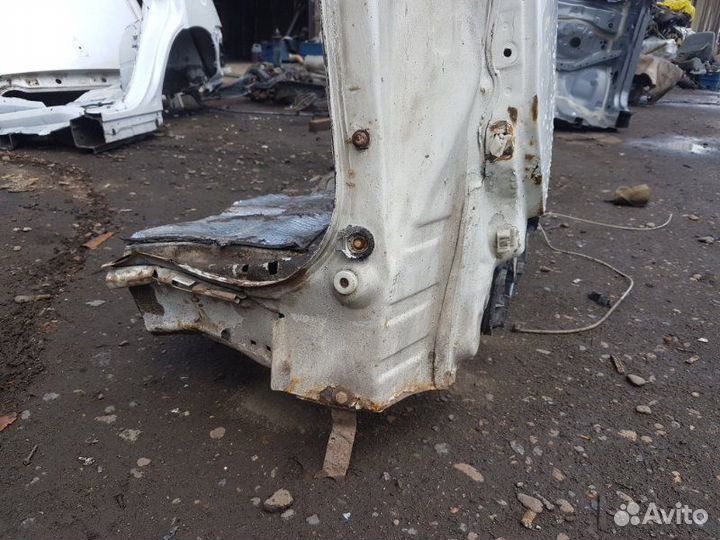 Крыло заднее заднее правое Honda Stepwgn RF7 K20A