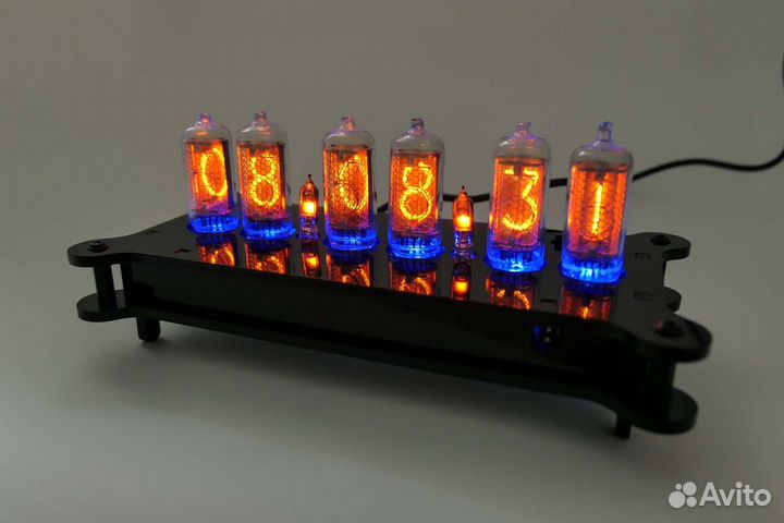 Настольные часы на гри nixie лампах ин-8-2