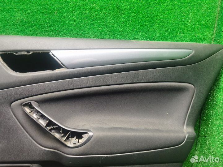 Обшивка двери задняя правая Ford Mondeo 4